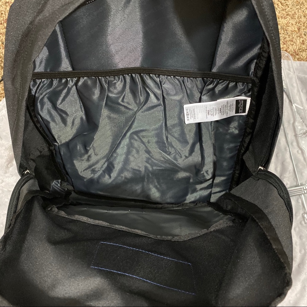 Jansport • Black Backpack - Picture 4 of 4